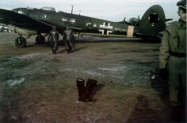 34 Heinkel He 111 color Fliegerstaffel des Führers air squadron.jpg